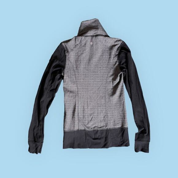 Lululemon Women’s Asana herringbone zip up jacket Gray/ Black Size S - Picture 7 of 15